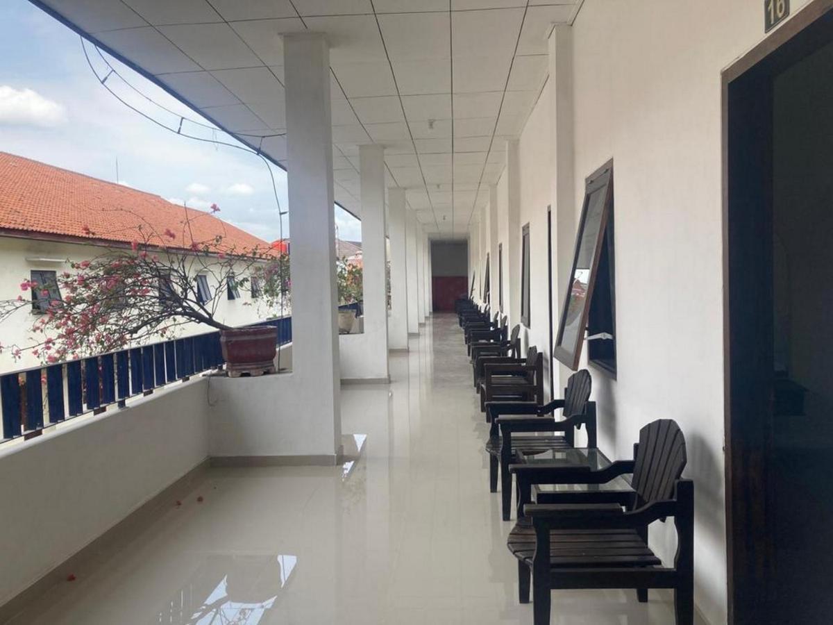 Hotel Surya Citra Jogja A Mitra Reddoorz 日惹 外观 照片